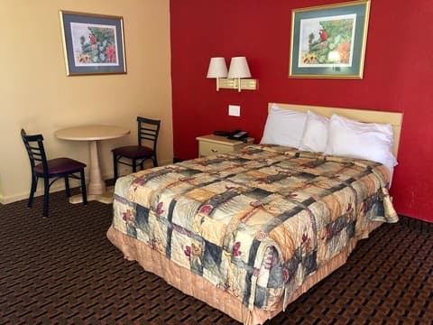 Americas Best Value Inn Sarasota Downtown, Room
