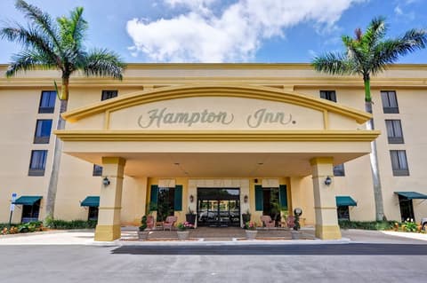 Hampton Inn Boca Raton, Front of property