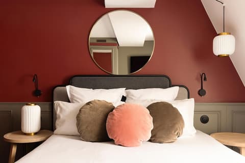 La Dépendance, Room