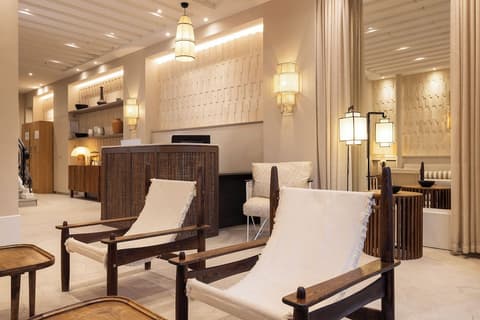 Crisol Lumière, Reception