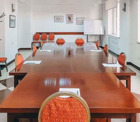 Hotel Aviatrans, Business center