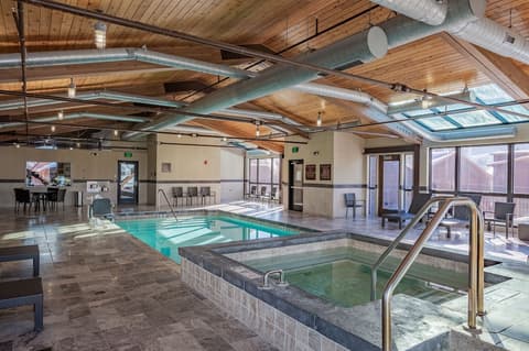 49'er Inn & Suites, Indoor pool