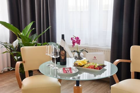 Amedia Dresden Elbpromenade, Trademark Collection by Wyndham, Room