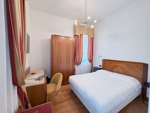 Rechigi Park Hotel, Room