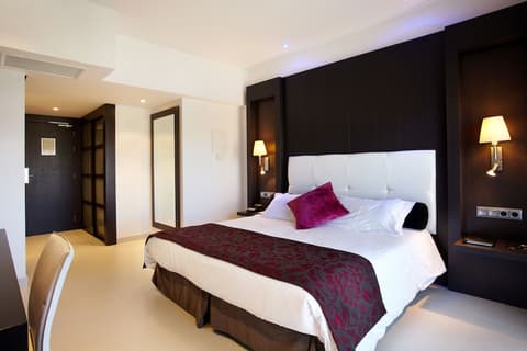 Hotel Saratoga, Room