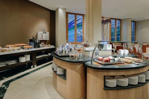 Hesperia Zaragoza Centro, Restaurant