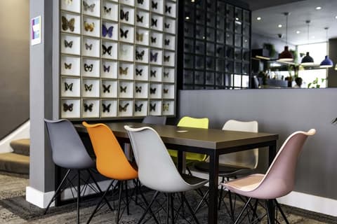 Heeton Concept Hotel Kensington, Lobby