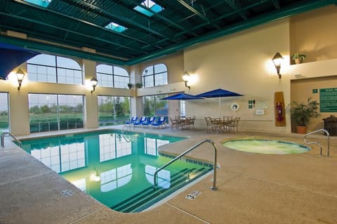 Homewood Suites by Hilton Buffalo Airport, Pool