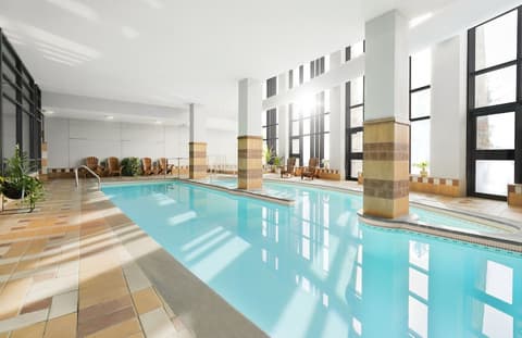 Fairmont Tremblant, Pool