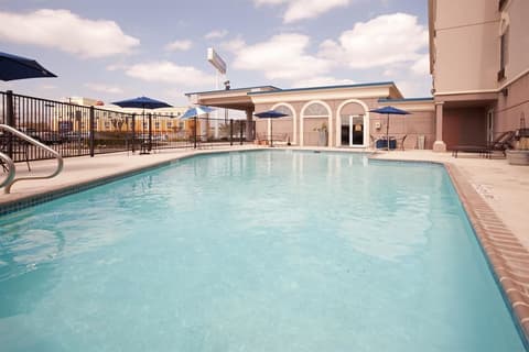 Wingate by Wyndham San Marcos, Pool