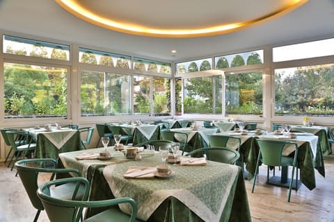 Hotel Biasutti, Breakfast area