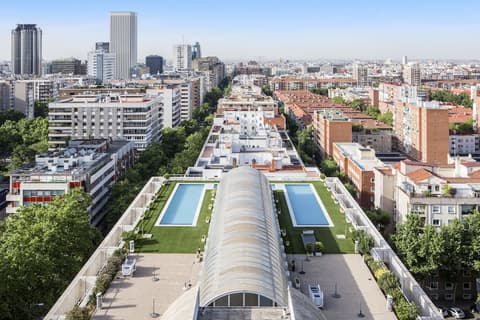 Pierre & Vacances Apartamentos Edificio Eurobuilding 2, Aerial view