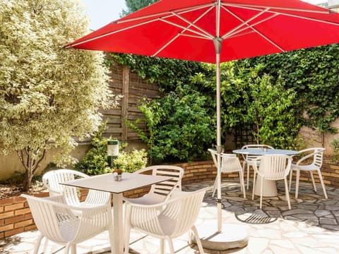 ibis Styles Asnières Centre, Miscellaneous