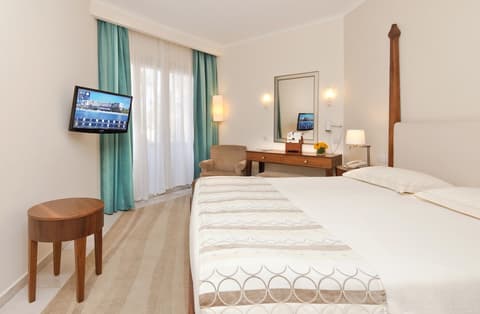 Alexander The Great Beach Hotel, Room