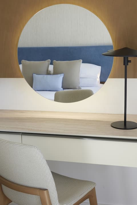 Mediterranean Beach Hotel, Room