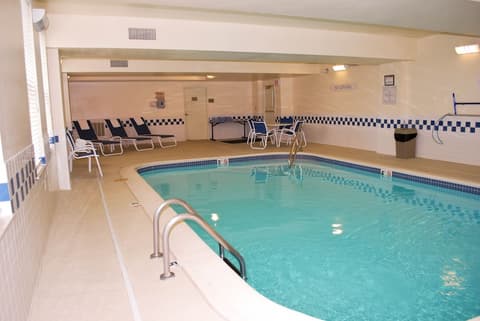 Fairfield Inn Kansas City Downtown/Union Hill by Marriott, Pool