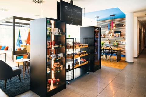 Vienna House Easy by Wyndham Günzburg, Lobby