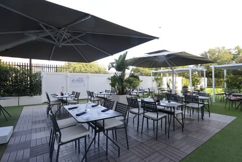 Hotel The Brand, Outdoor dining