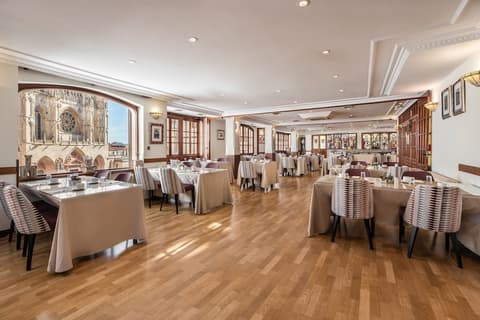 Crisol Mesón del Cid, Breakfast area