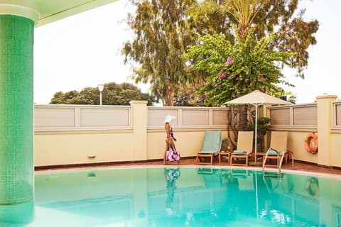 Hotel Mediterranean, Outdoor pool