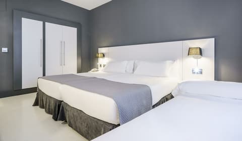 Hotel ILUNION Bilbao, Room