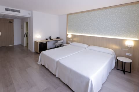 Hotel Sercotel Carlos III, Room