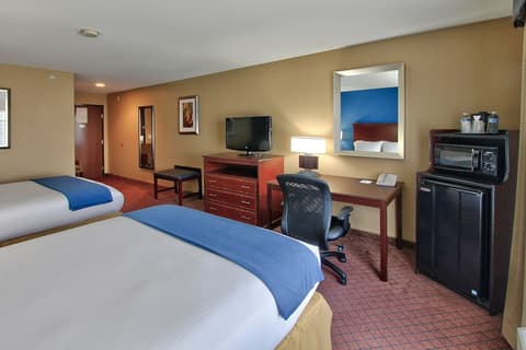 Holiday Inn Express Hotel & Suites Houston-Downtown Conv Ctr by IHG, Room
