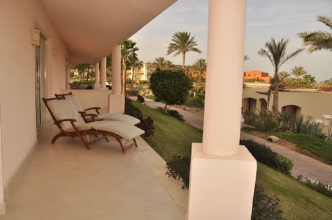 Parrotel Beach Resort, Terrace/patio