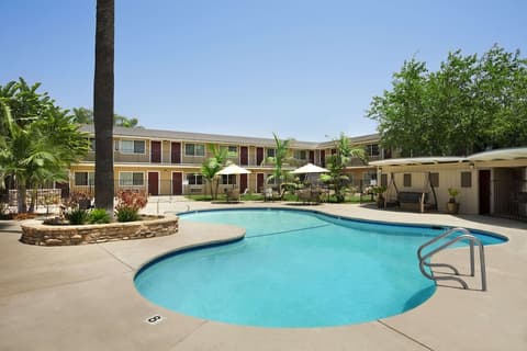 Travelodge by Wyndham Santa Maria, Pool