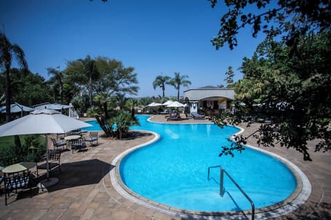 NH Johannesburg Sandton Hotel, Pool