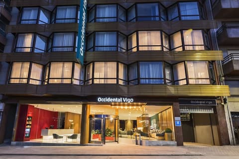 Occidental Vigo, Front of property - evening/night