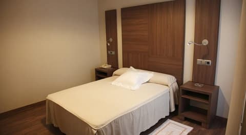 Hotel Cesaraugusta, Room