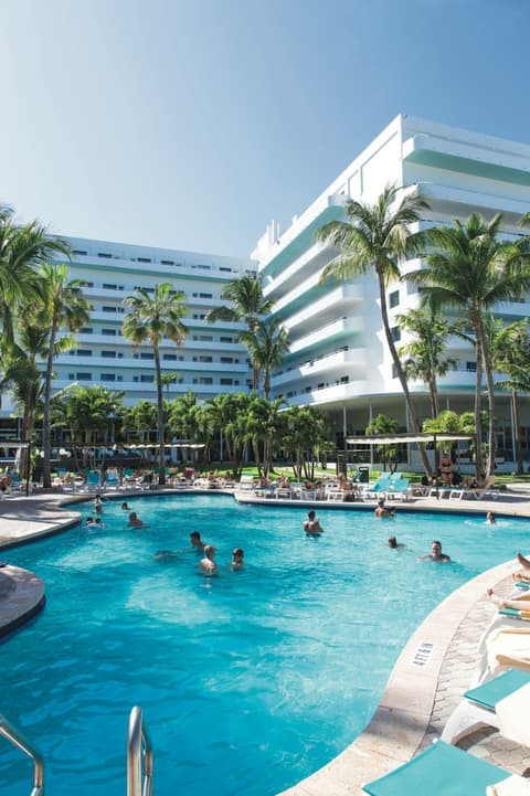Hotel Riu Plaza Miami Beach, Outdoor pool