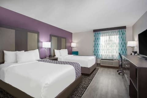 La Quinta Inn & Suites by Wyndham Roanoke Salem, Room