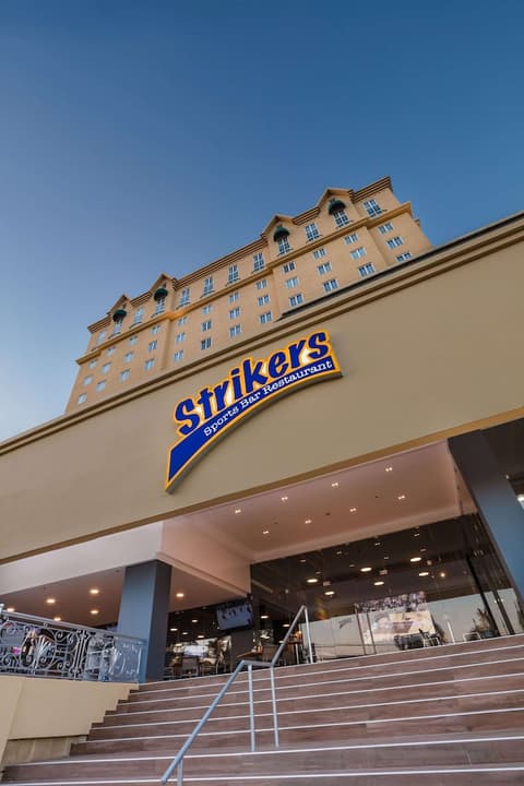 Barceló San Salvador, Sports bar