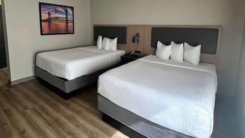 La Quinta Inn & Suites by Wyndham Jacksonville Butler Blvd, Room