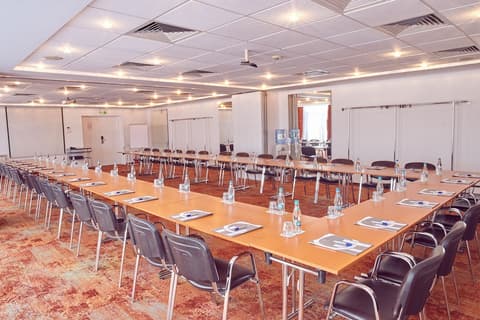 Continental Forum Bucuresti Palatul Parlamentului, Meeting facility