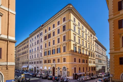 Hotel Sonya, Exterior