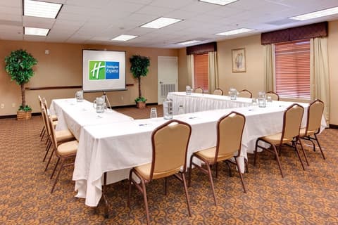 Holiday Inn Express Las Vegas-Nellis by IHG, Meeting facility