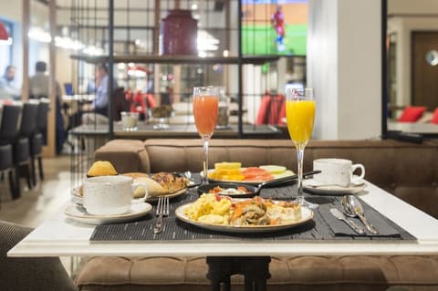 Hotel Barcelona Universal, Breakfast area