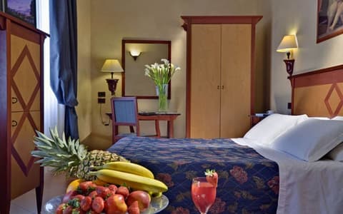 Corona D'italia, Room