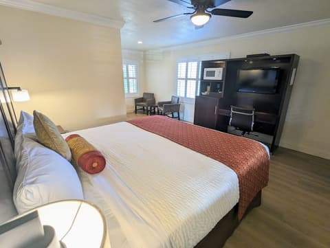 Clarion Collection Wilkie's Inn Pacific Grove - Monterey, Room