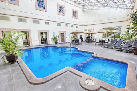 Holiday Inn Convention Center by IHG, Pool