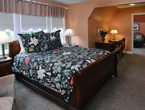 The Inn on Ferry Street, Room