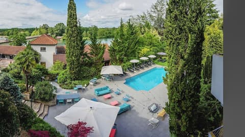 Best Western Bridge Hotel Lyon East, Terrace/patio