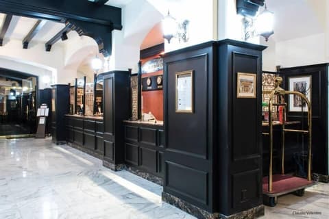 Hotel Clarendon, Reception