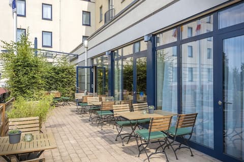 Holiday Inn Express Dortmund by IHG, Terrace/patio