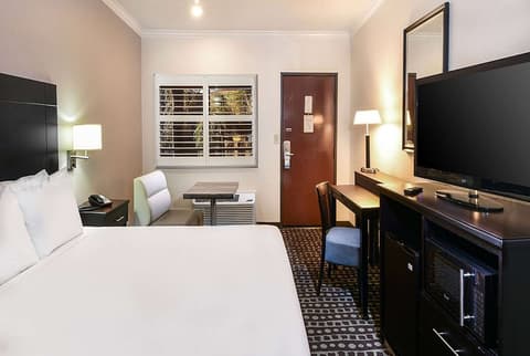 Travelodge by Wyndham Commerce Los Angeles Area, Room