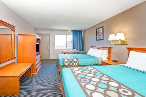 Super 8 by Wyndham Upland Ontario CA, Room