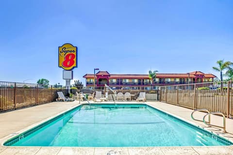 Super 8 by Wyndham Upland Ontario CA, Pool